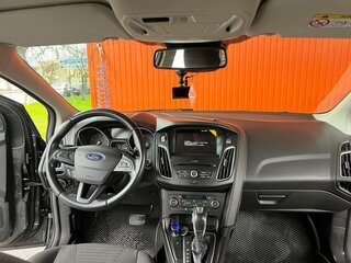 2017 Ford Focus III Рестайлинг, серый, 1390000 рублей, вид 5