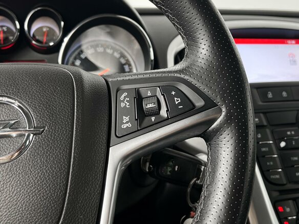 2014 Opel Astra GTC J Рестайлинг, красный, 989900 рублей - вид 14
