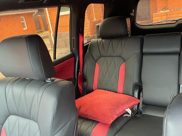 2010 Lexus LX 570 III, белый, 3500000 рублей - вид 6