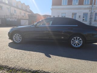 2018 Mercedes-Benz E-Класс 200 d V (W213, S213, C238), чёрный, 2130000 рублей, вид 4