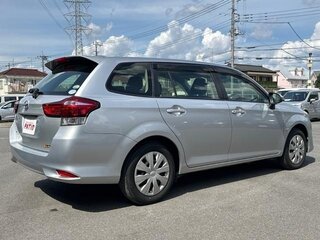 2017 Toyota Corolla Fielder XI (E160, E170, E180) Рестайлинг 1, серебристый, 1050000 рублей, вид 4