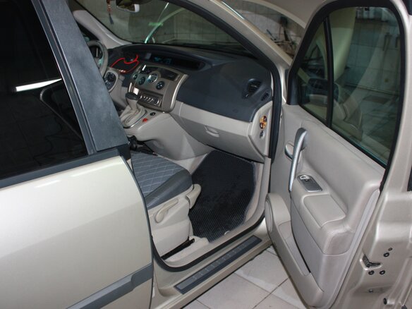 2008 Renault Scenic II Рестайлинг, бежевый, 585000 рублей - вид 5