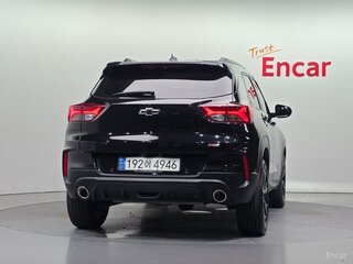 2022 Chevrolet TrailBlazer III, чёрный, 1580000 рублей, вид 4