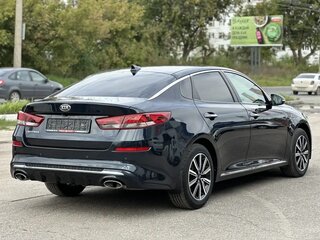 2019 Kia Optima IV Рестайлинг, синий, 1799000 рублей, вид 4