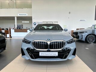 2025 BMW 5 серии 523d VIII (G60/G61/G68), серый, 8250000 рублей, вид 2