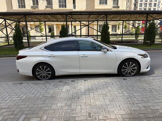 2020 Lexus ES 250 VII, белый, 3550000 рублей, вид 4