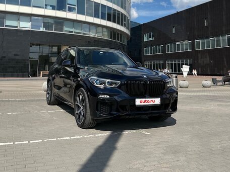 2019 BMW X5 30d IV (G05/G18), чёрный, 6000000 рублей, вид 3