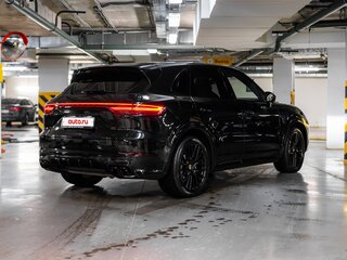 2021 Porsche Cayenne Turbo III, чёрный, 13700000 рублей, вид 4
