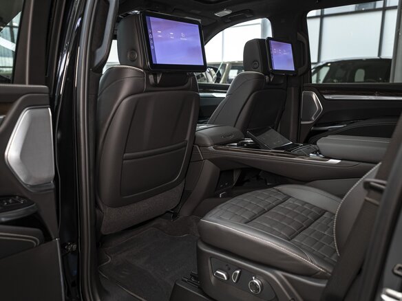 2025 Cadillac Escalade ESV V Рестайлинг, чёрный - вид 15