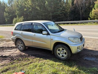 2000 Toyota RAV4 II (XA20), золотистый, 650000 рублей, вид 2
