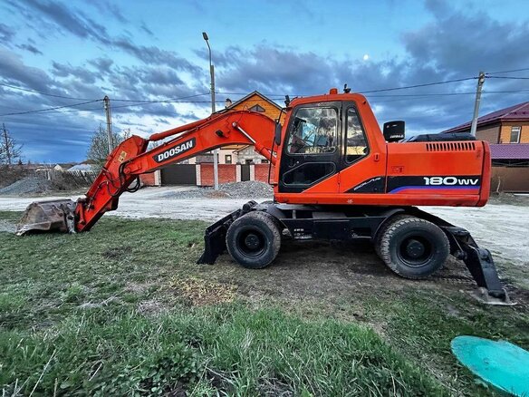2012 Doosan Solar, оранжевый, 6750000 рублей - вид 4