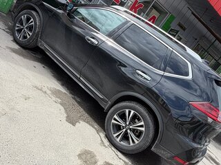 2017 Nissan Rogue II Рестайлинг, чёрный, 2399000 рублей, вид 4