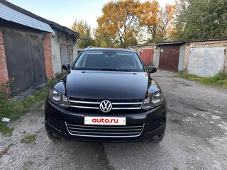 2013 Volkswagen Touareg II, чёрный, 2100000 рублей, вид 2