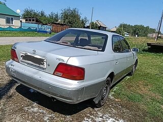 1995 Toyota Vista IV (V40), серебристый, 290000 рублей, вид 3