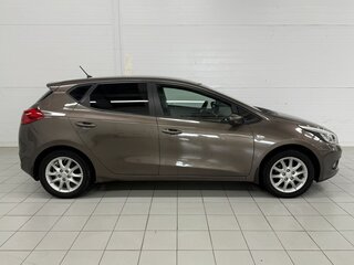 2012 Kia Ceed II, коричневый, 900900 рублей, вид 4
