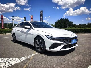 2023 Hyundai Elantra N Line VII (CN7) Рестайлинг, белый, 1670000 рублей, вид 3