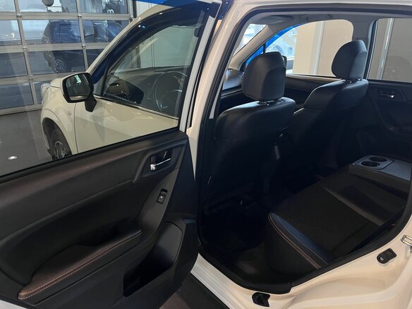 2015 Subaru Forester IV Рестайлинг, белый, 1425000 рублей - вид 23