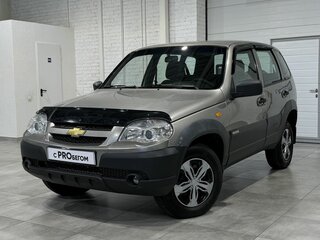 2017 Chevrolet Niva I Рестайлинг, серый, 679000 рублей, вид 1