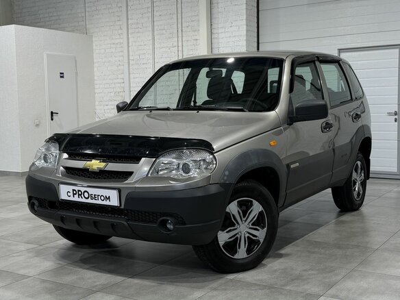 2017 Chevrolet Niva I Рестайлинг, серый, 640000 рублей