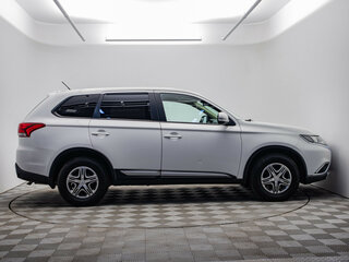 2015 Mitsubishi Outlander III Рестайлинг 2, белый, 1245000 рублей, вид 4