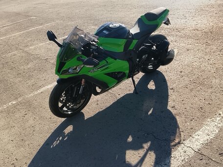 2011 Kawasaki ZX-10R Ninja, зелёный, 850000 рублей, вид 4