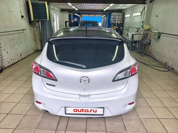 2012 Mazda 3 II (BL) Рестайлинг, белый, 750000 рублей - вид 4