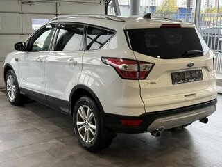 2017 Ford Kuga II Рестайлинг, белый, 1209000 рублей, вид 5