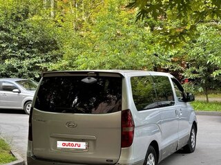 2010 Hyundai Grand Starex I, серый, 990000 рублей, вид 4