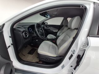 2022 Hyundai Kona I Рестайлинг, белый, 1530005 рублей, вид 5