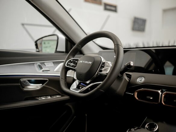 2026 Jetour X70+ I Рестайлинг, белый, 3399000 рублей - вид 22