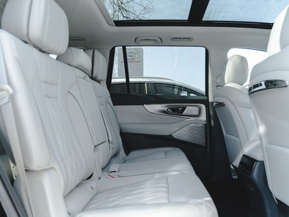 2025 GAC GS8 Traveller II, чёрный - вид 30