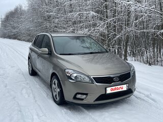 2010 Kia Ceed I Рестайлинг, серебристый, 950000 рублей, вид 3
