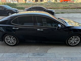 2019 Toyota Camry VIII (XV70), чёрный, 2450000 рублей, вид 4