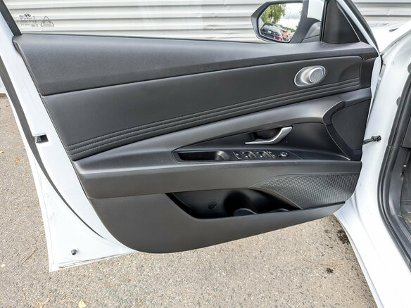 2022 Hyundai Elantra VII (CN7), белый, 1835000 рублей - вид 17