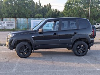 2023 Lada (ВАЗ) Niva Travel I, чёрный, 950000 рублей, вид 3