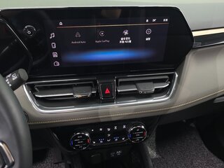 2025 Chevrolet TrailBlazer III Рестайлинг, серый, 2800000 рублей, вид 5