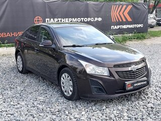 2013 Chevrolet Cruze I Рестайлинг, коричневый, 579000 рублей, вид 3