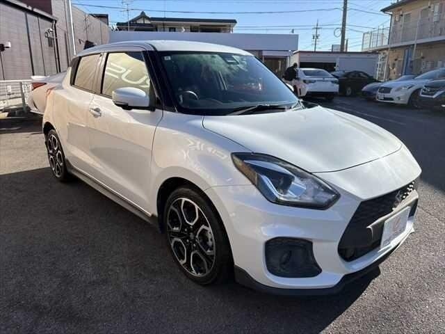 Открыть фотографии: Suzuki Swift V