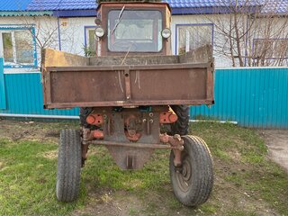 1990 ХТЗ Т-16, красный, 300000 рублей, вид 2