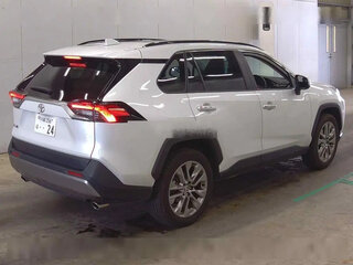2024 Toyota RAV4 V (XA50), белый, 4300000 рублей, вид 2