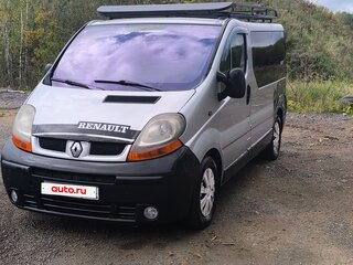 2002 Renault Trafic II, серебристый, 1140000 рублей, вид 2