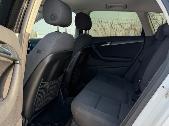 2011 Audi A3 II (8P) Рестайлинг 2, белый, 780000 рублей - вид 19