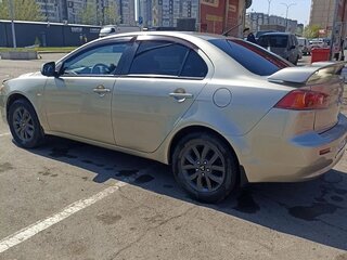 2010 Mitsubishi Lancer X, бежевый, 650000 рублей, вид 3