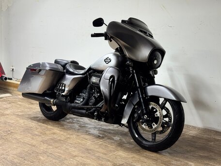 2019 Harley-Davidson CVO Street Glide, серый, 1680000 рублей, вид 5