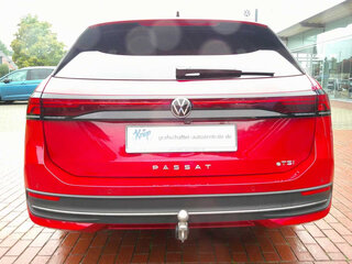 2025 Volkswagen Passat B9, красный, 3884436 рублей, вид 4