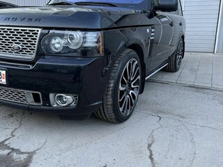 2011 Land Rover Range Rover III Рестайлинг 2, чёрный, 2500000 рублей, вид 1
