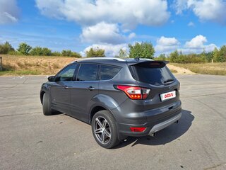 2018 Ford Kuga II Рестайлинг, серый, 1990000 рублей, вид 3
