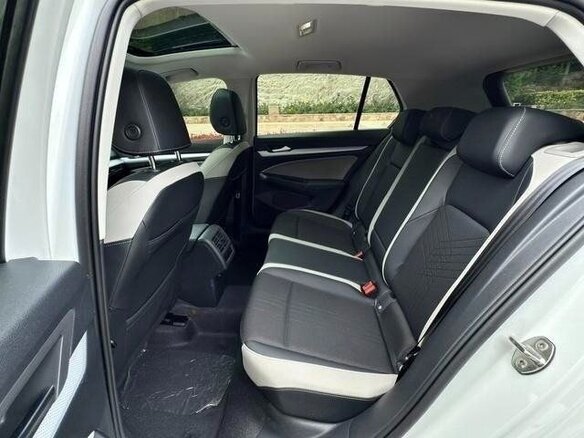 2022 Volkswagen Golf VIII, белый - вид 13