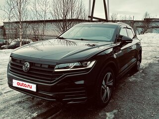 2019 Volkswagen Touareg III, коричневый, 5890000 рублей, вид 1