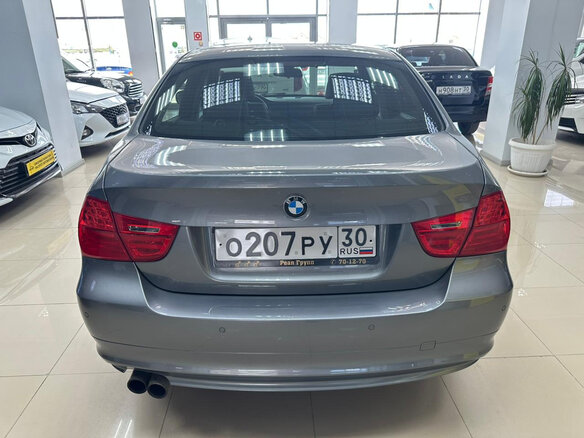2010 BMW 3 серии 325i V (E90/E91/E92/E93) Рестайлинг, серый - вид 4